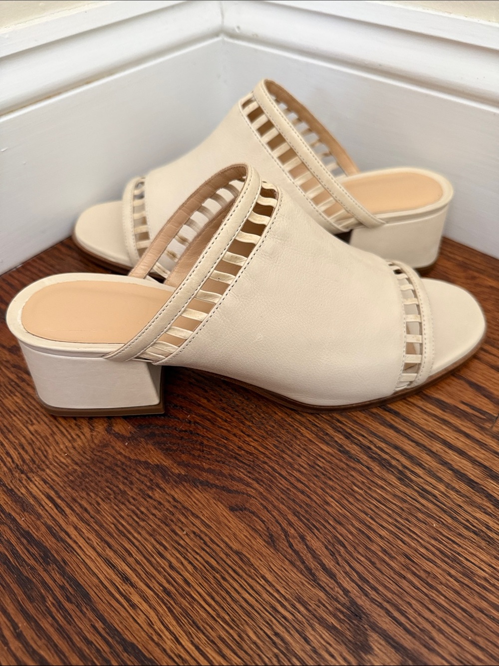 SYLVEN NEW YORK Sage Cutout trim Mules